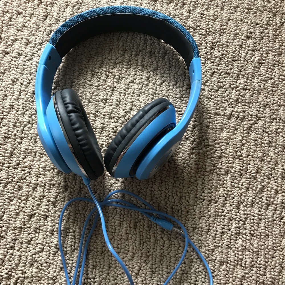 Ausdom headhones baby blue!
